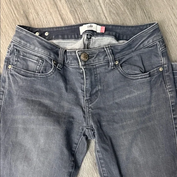 Cabi Jeans slim boyfriends size 2 Euc - Picture 3 of 5